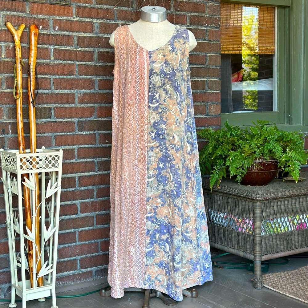 Vintage 90’s Y2K boho Carmen’s Veranda long sundress tan/blue moon/stars. Sz Med